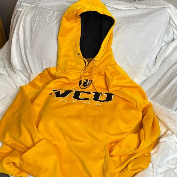 VCU Rams Yellow Sweatshirt - Picture 2 of 4